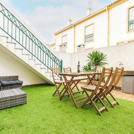 Villa Baleal Happiness Surf House Ferrel  Esterno foto