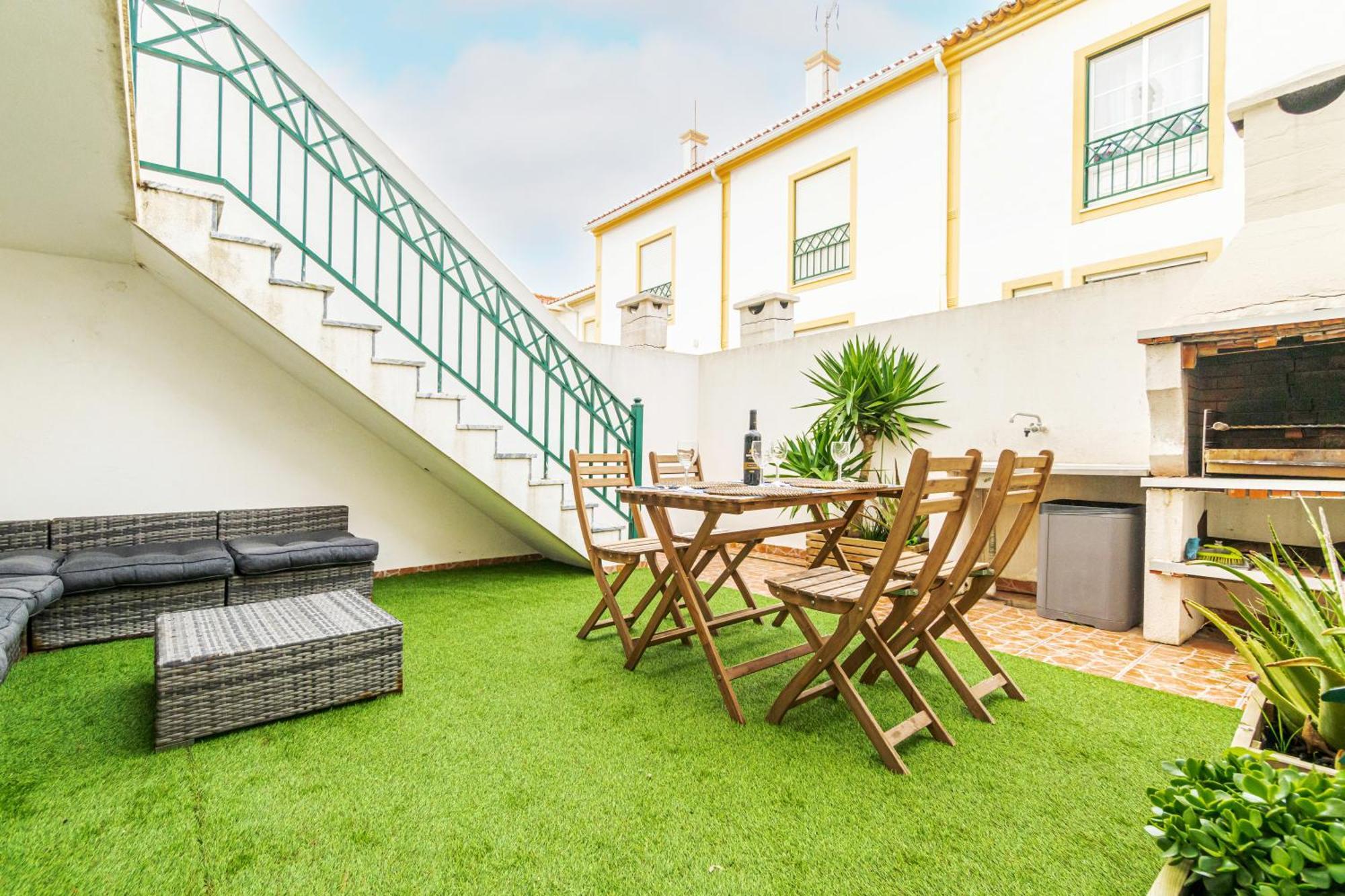Villa Baleal Happiness Surf House Ferrel  Esterno foto