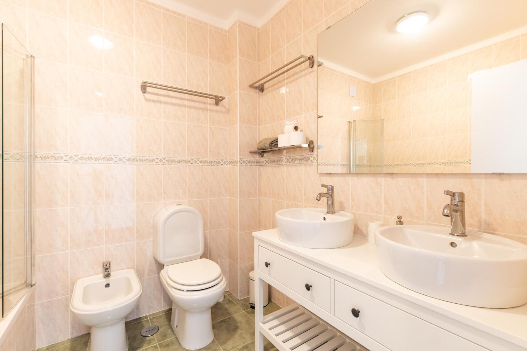 Villa Baleal Happiness Surf House Ferrel  Esterno foto