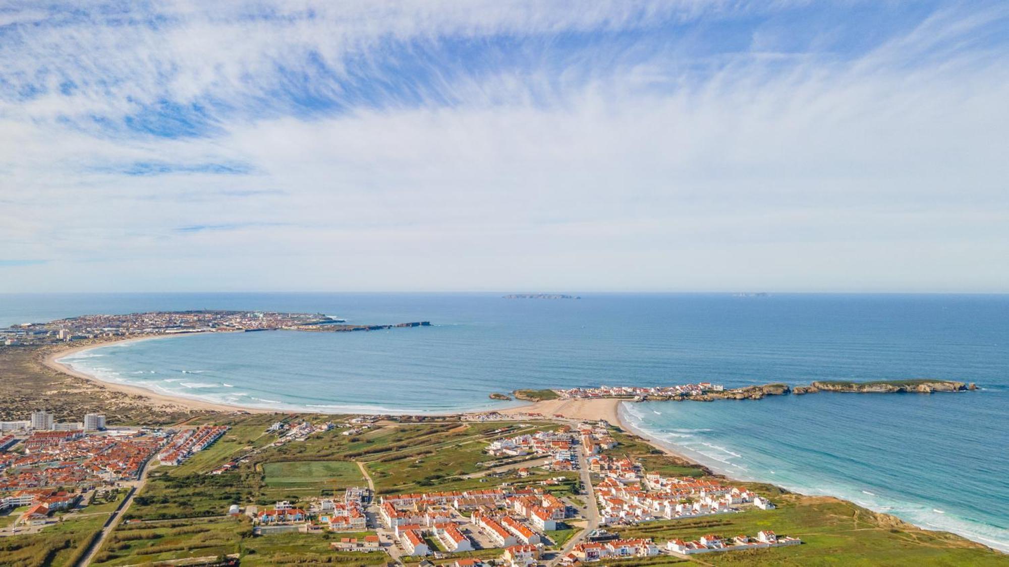 Villa Baleal Happiness Surf House Ferrel  Esterno foto
